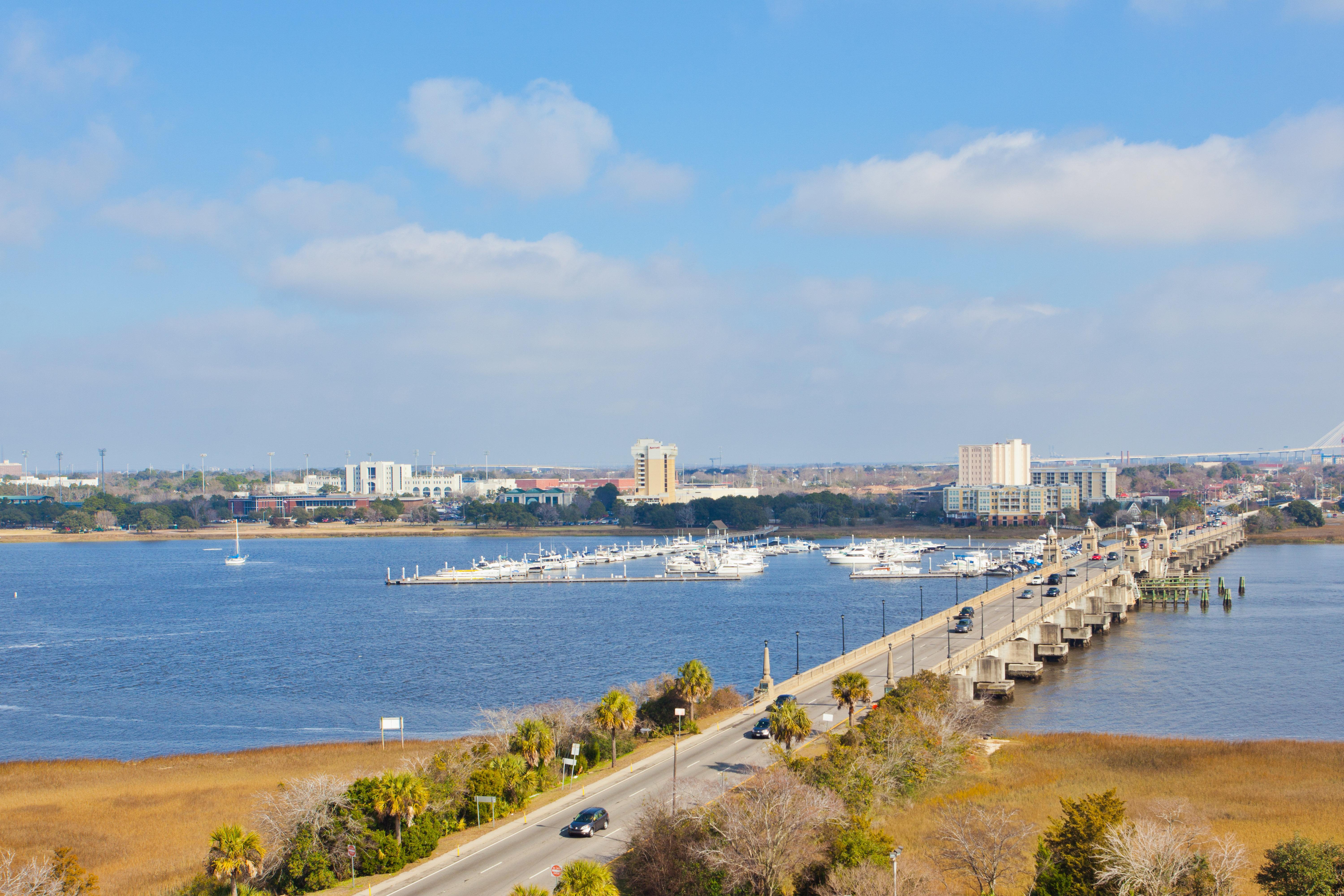 Holiday Inn Charleston-Riverview, An Ihg Hotel Eksteriør billede