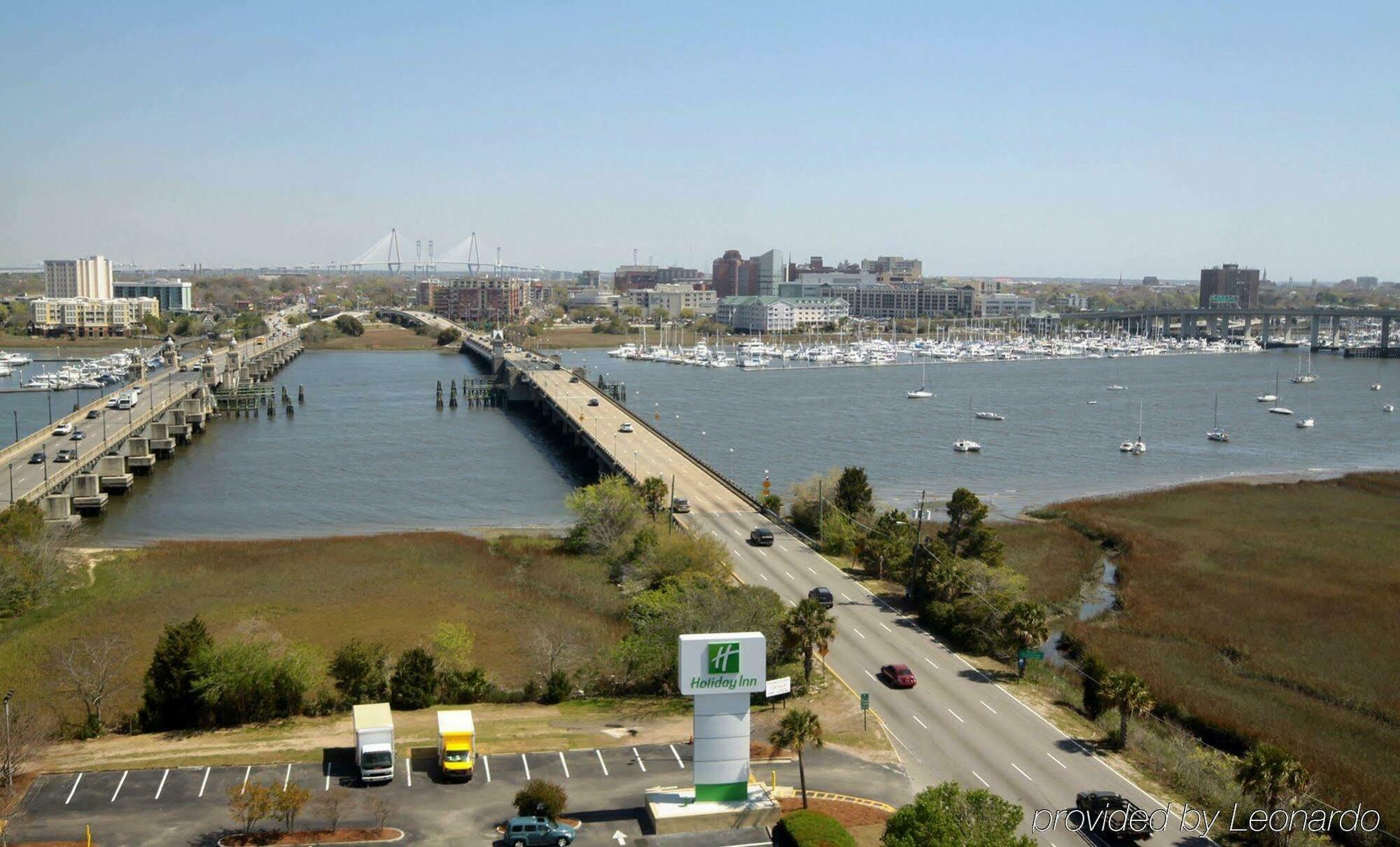 Holiday Inn Charleston-Riverview, An Ihg Hotel Eksteriør billede